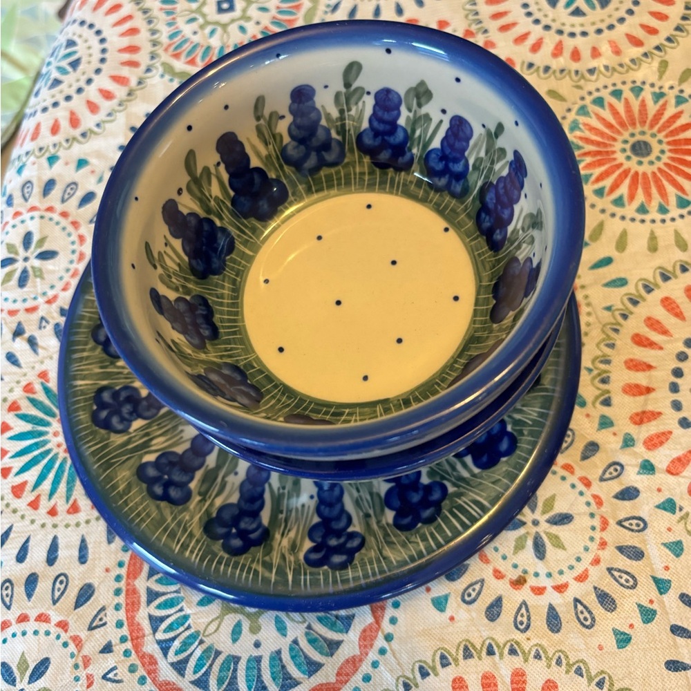 Boleslawiec Polish pottery- set of 2 bowls and 2 salad plates.  Hand made - Picture 2 of 11